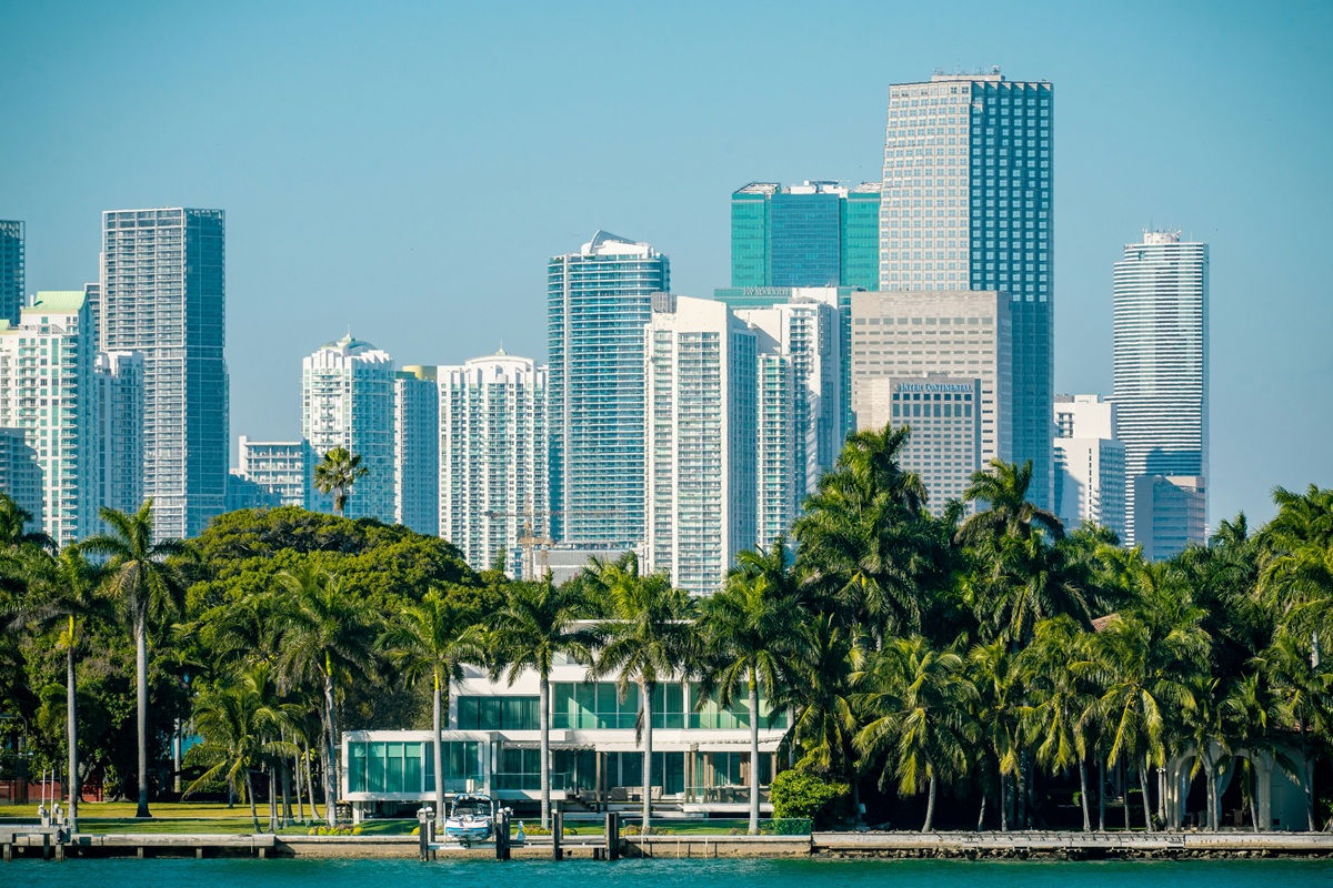 Miami condos for sale for foreign buyers with verified ownership support
